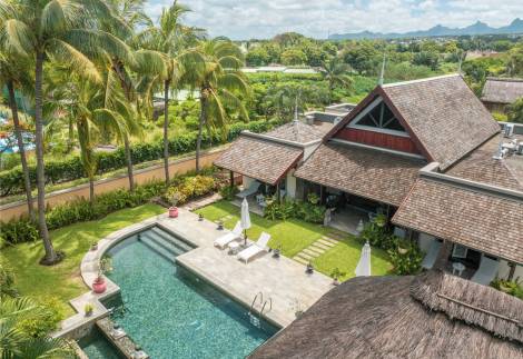 Sun-Kissed Charm: Luxurious Plantation Style Home with Resort Amenities in Albion, Mauritius