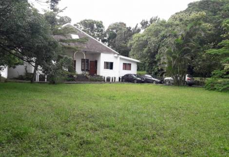 Superb property with colonial house for sale in Vacoas: unique and rare opportunity!
