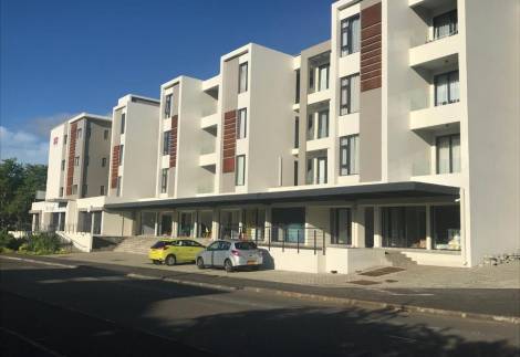 Modern apartment in Ébène 