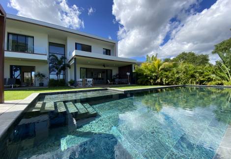 Luxurious 4 bedroom villa with prime positioning and gorgeous sea and river views.