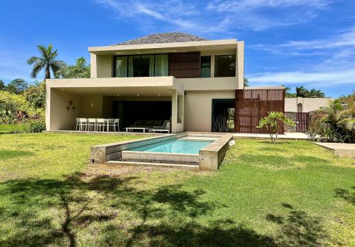 Luxury contemporary golf villa for sale fully furnished in the heart of heritage Villas Valriche