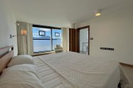 Gallery 01