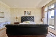 Gallery 01