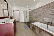 Gallery 01