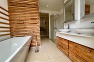 Gallery 01
