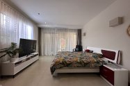 Gallery 01