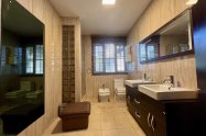 Gallery 01