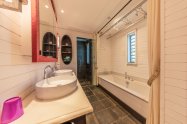 Gallery 01