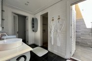 Gallery 01