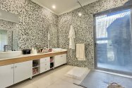 Gallery 01