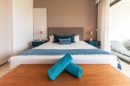 Gallery 01