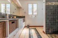 Gallery 01