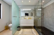 Gallery 01