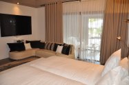 Gallery 01