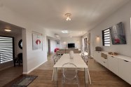 Gallery 01