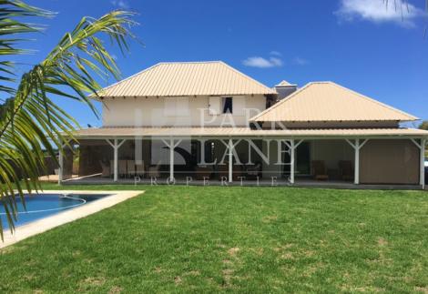 Charming fully furnished home with pool in secure Beau Valon neighborhood 