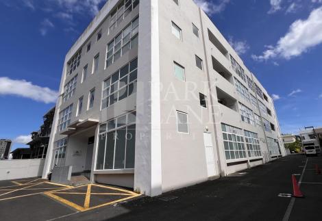 Spacious 371 m² Office or call center space in Ebene with stunning mountain view