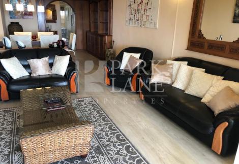 Penthouse with top security in Floréal