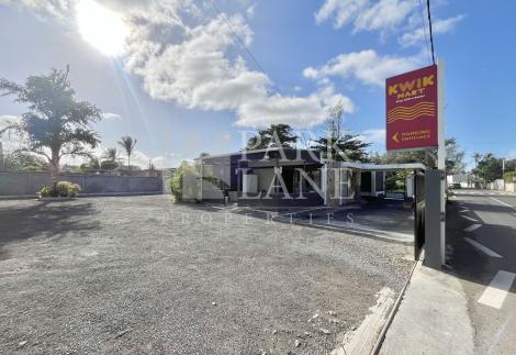 Commercial building of 287m2 2 minutes from the beach for sale in Riambel