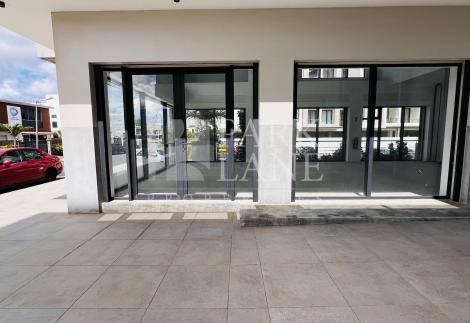 Prime Commercial Unit in Ebène - Ideal for Your Business