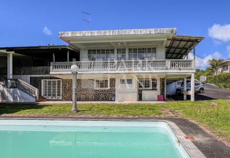 Rare opportunity in Floréal – Character property on a large, Landscaped Plot