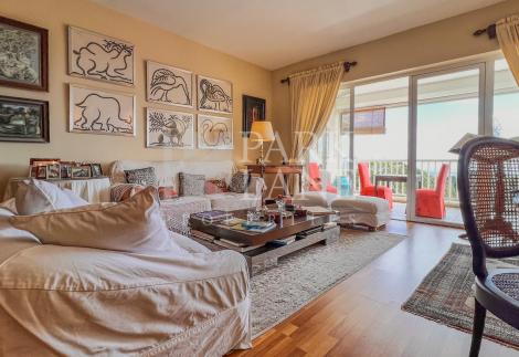 Bright and comfortable apartment in a prime location in Floreal