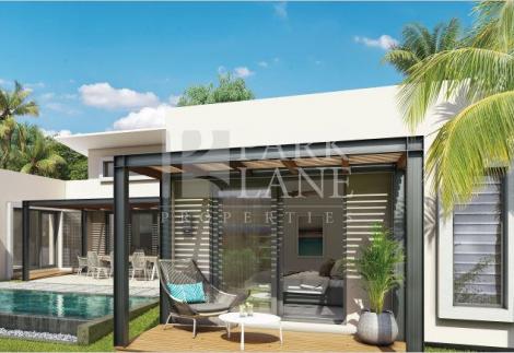 Modern villa 100m from the beach!