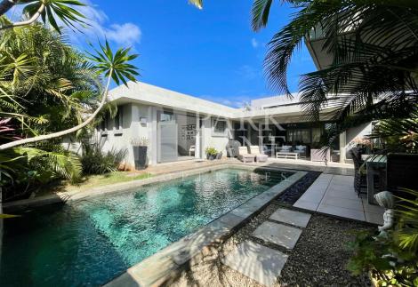 Villa comfortably furnished in a private residence in Balaclava!