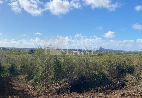 Beautiful plot of agricultural land with development possibilities! 