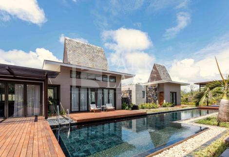 High standing villas for sale at Balaclava.