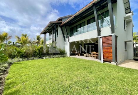 Contemporary charming duplex