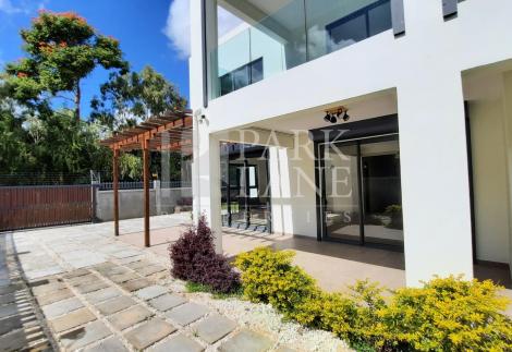 Luxurious Villa with Private Pool in Trou d'Eau Douce - 350m² Living Area - Fully Furnished - €15.5M