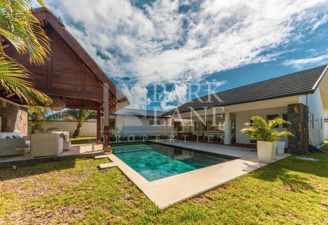 For Sale – Elegant 3-Bedroom Contemporary Villa with Private Pool in Grand Bay.