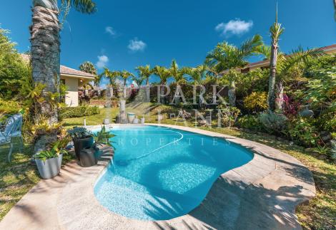 4-Bedroom Family Home in the Prestigious Hillside Gated Community – Belle Vue