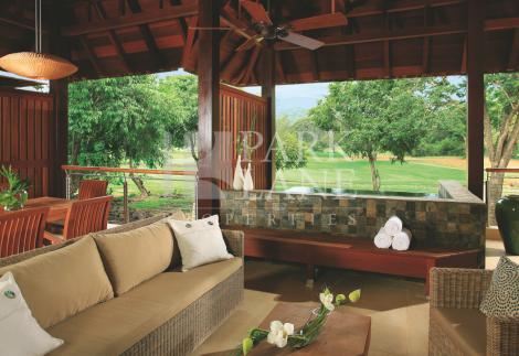 Luxury golf course apartment within 5-star "Anahita The Resort"