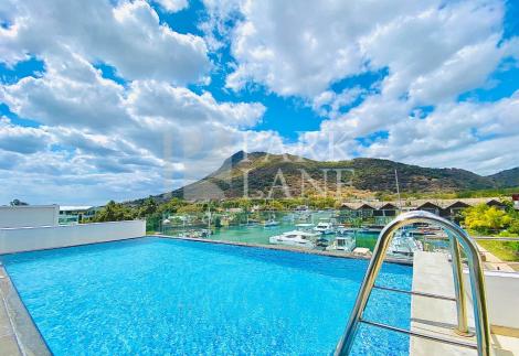 Spacious 5 bedroom villa with stunning views on the marina!!!
