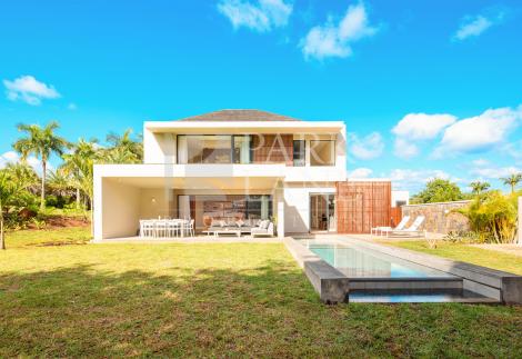 Contemporary fully furnished golf villa for sale in the heart of Heritage Villas Valriche 
