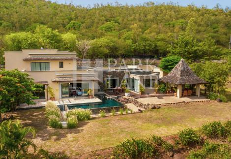 Exceptional IRS villa in contemporary living