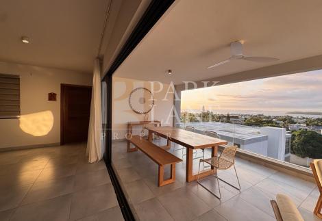  Appartement meublé avec vue océan et montagne