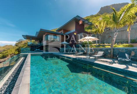 Villa One – The Ultimate Expression of Contemporary Luxury at Legend Hill