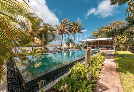3-Bedroom Apartment – Contemporary Waterfront Elegance in the Heart of the Marina