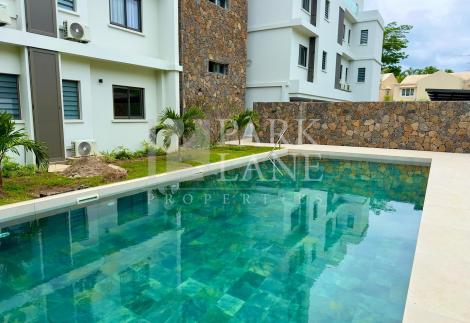 Elegant Beachside Living at La Preneuse