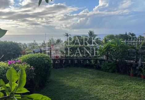 Luxurious duplex with breath-taking view!
