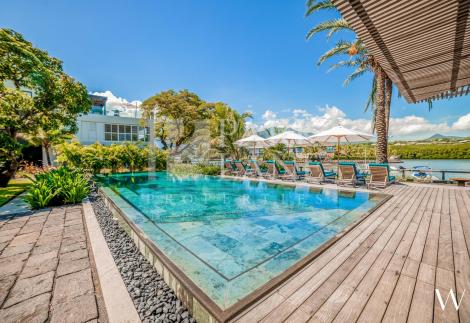 Tranquil Marina Living: Refined Apartment within Exquisite Complex