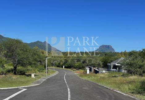 Exceptional 2,197m² Land Surrounded by Nature in Prestigious Residential Estate