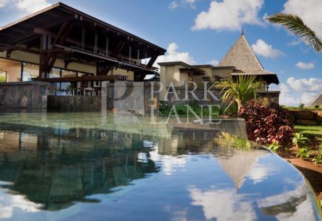 Belle Rivière Estate – Tropical Elegance & Seaside Living Redefined