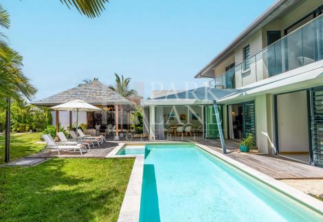 Villa 32 – Refined Tropical Living on the West Coast of Mauritius