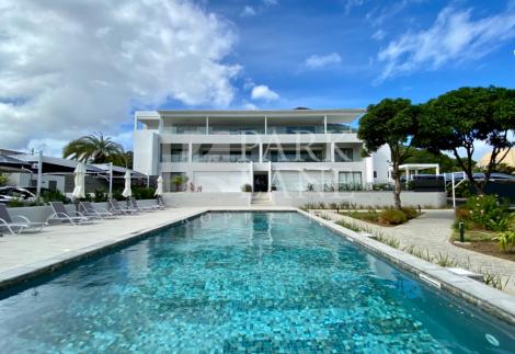 Beachfront apartment available to foreigners