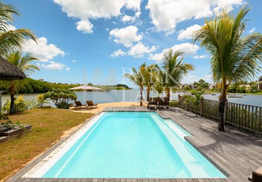 Luxueuse villa 5 chambres en marina avec accès et vues mer à l'Ile Maurice