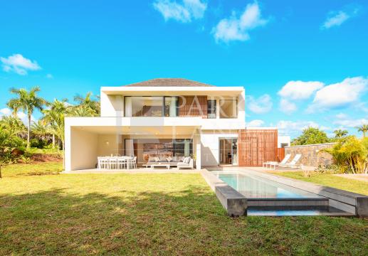 Villa de golf contemporaine et meublée à vendre au sein de Heritage Villas Valriche